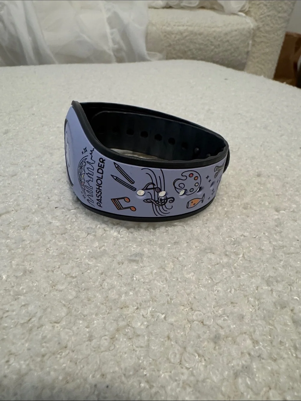 Disney Festival of the Arts Lavender limited edition MagicBand with Black Trim